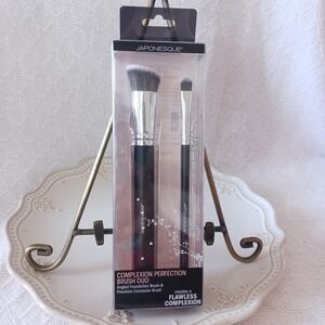 Japonesque Complexion Perfection Brush Duo